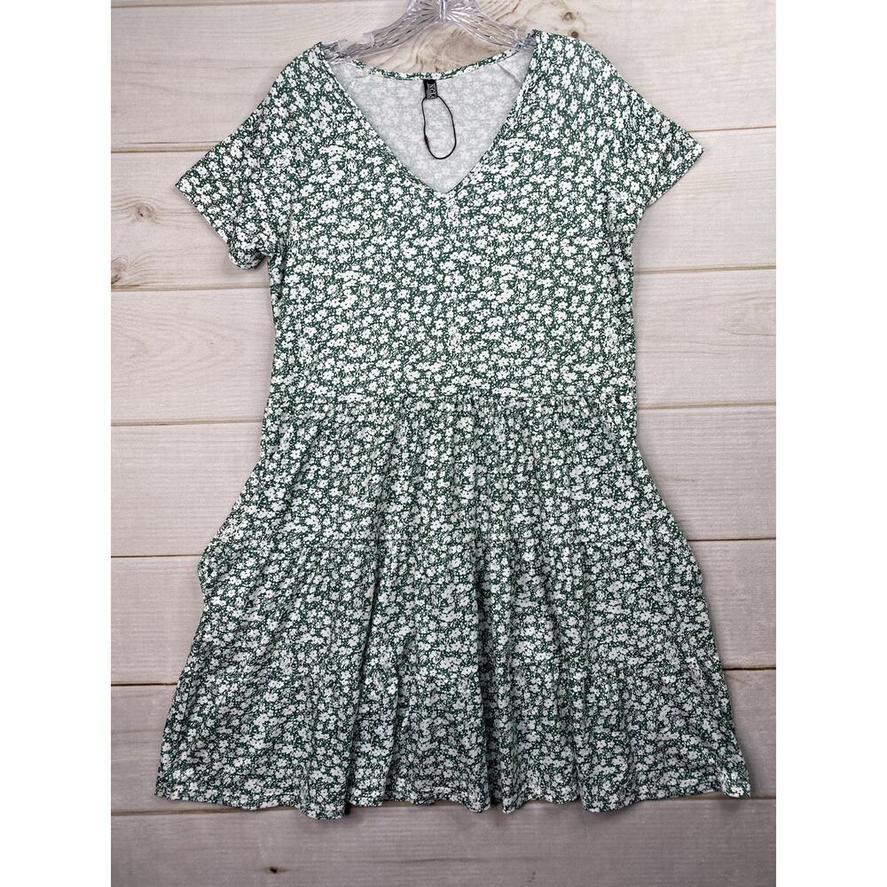 Tiered Womens Dress L Green Floral Summer Casual Sweet & Cute V-Neck Mini NWT